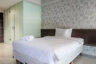 Сурабая: Classic Modern Studio Room Apartment at The Square Surabaya