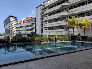 Сурабая: Classic Modern Studio Room Apartment at The Square Surabaya