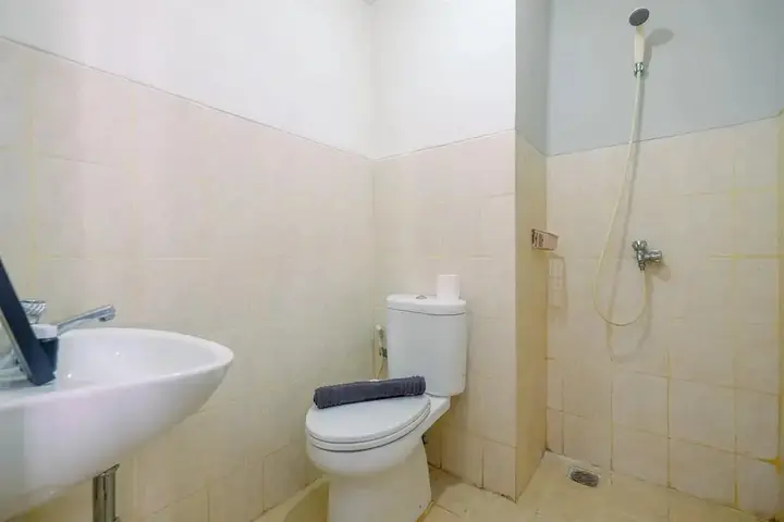 Депок: Chic and Cozy Studio Park View Condominium Apartment