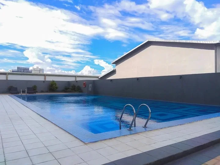 Депок: Chic and Cozy Studio Park View Condominium Apartment
