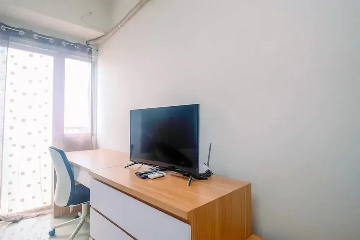 Депок: Chic and Cozy Studio Park View Condominium Apartment