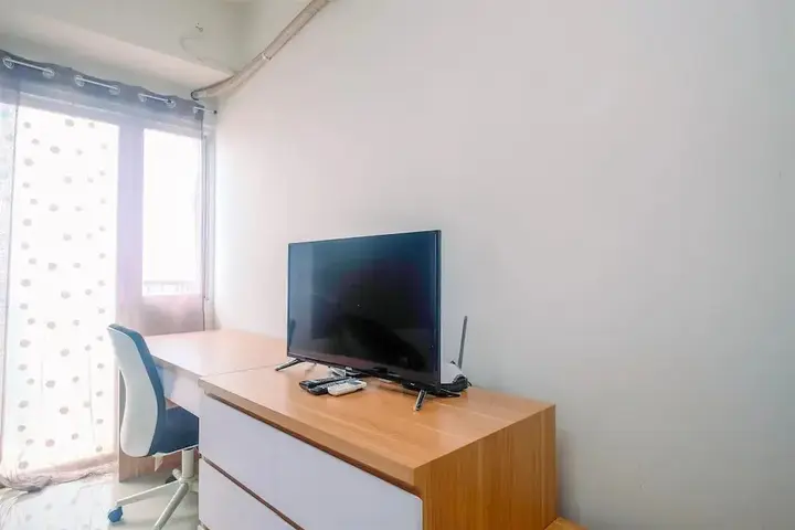Депок: Chic and Cozy Studio Park View Condominium Apartment