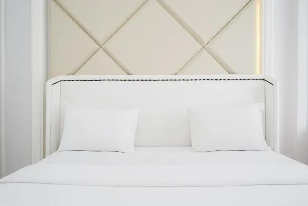 Legok: Nice and Artistic 1BR Saveria Apartment