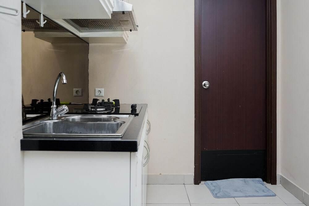 Nice and Artistic 1BR Saveria Apartment — фото 6