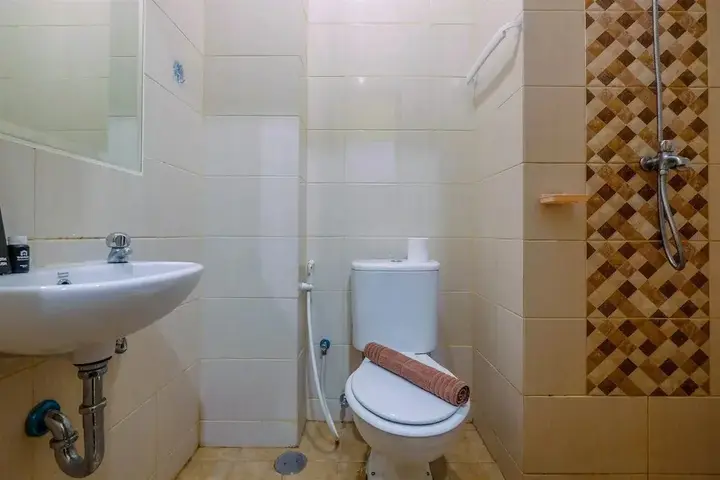 Депок: Comfort Studio with Bunk Bed at Dave Apartment