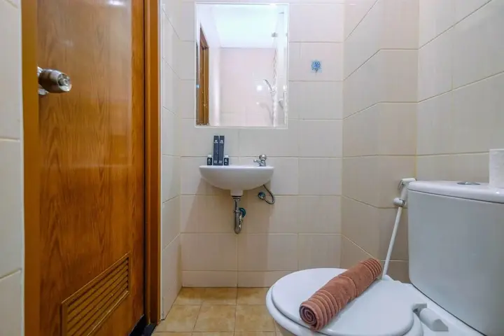 Депок: Comfort Studio with Bunk Bed at Dave Apartment