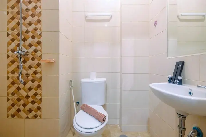 Депок: Cozy Studio with Bunk Bed at Dave Apartment near UI