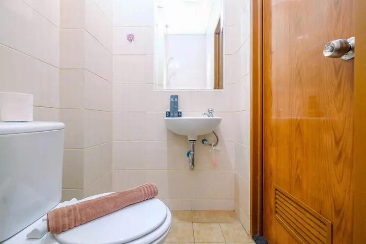 Депок: Cozy Studio with Bunk Bed at Dave Apartment near UI