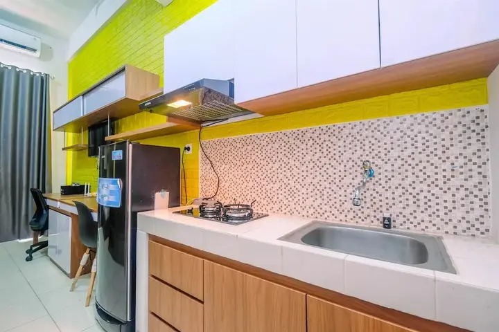 Депок: Cozy Studio with Bunk Bed at Dave Apartment near UI