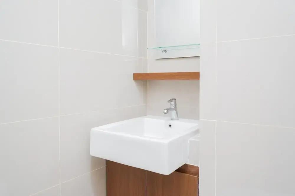 Legok: Studio Modern Japanese Style near Aeon BSD at B Residence Apartment