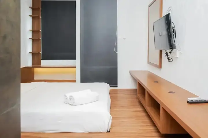 Legok: Studio Modern Japanese Style near Aeon BSD at B Residence Apartment