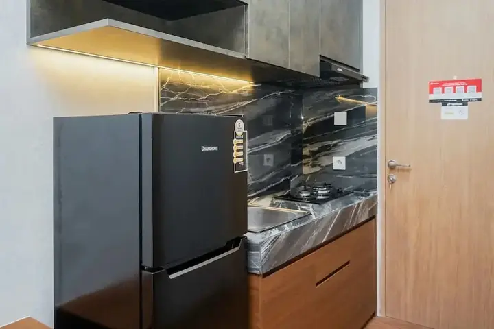 Legok: Studio Modern Japanese Style near Aeon BSD at B Residence Apartment