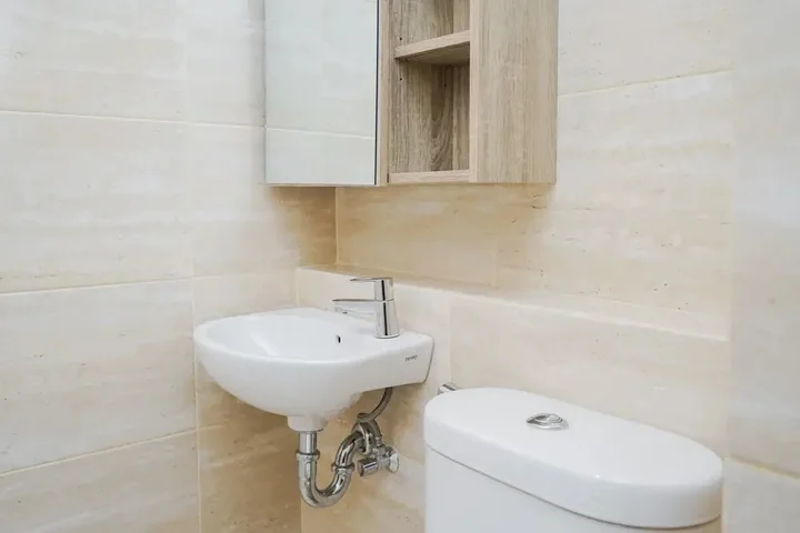 Тангеранг: Comfort and Elegant Studio Apartment at Springwood Residence