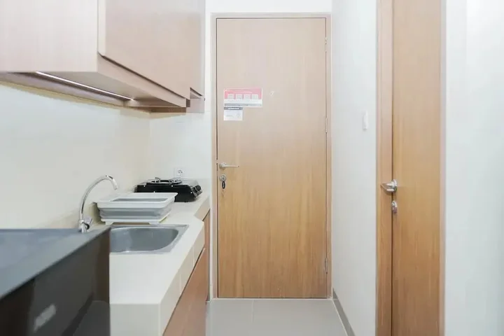 Legok: Comfy Studio Apartment at B Residence