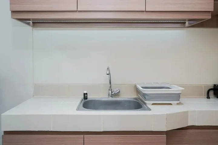 Legok: Comfy Studio Apartment at B Residence