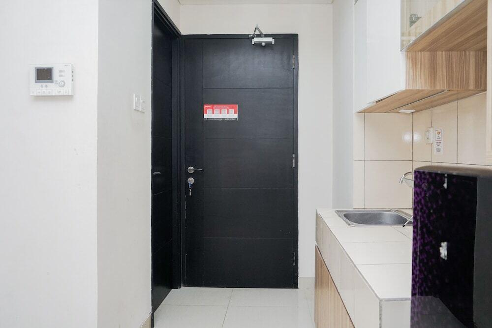 Legok: Simply Strategic and Comfy Studio Paramount Skyline Apartment