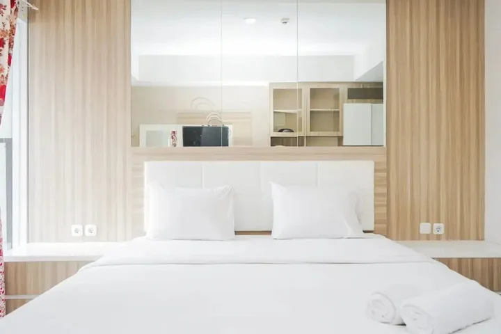 Legok: Simply Strategic and Comfy Studio Paramount Skyline Apartment