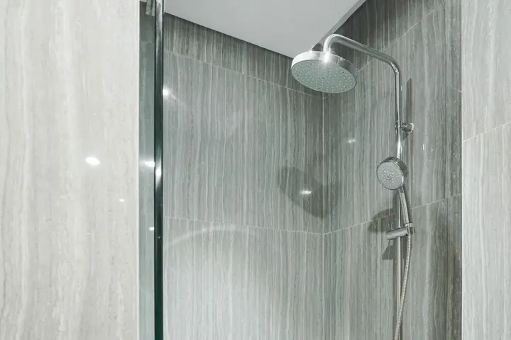 Джакарта: Luxurious Studio at Capitol Suites Apartment