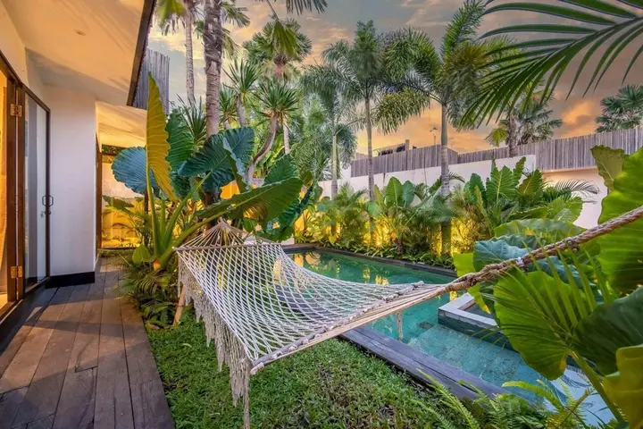 Керобокан: Tropical Design, Private Villa, 3 BR, Umalas