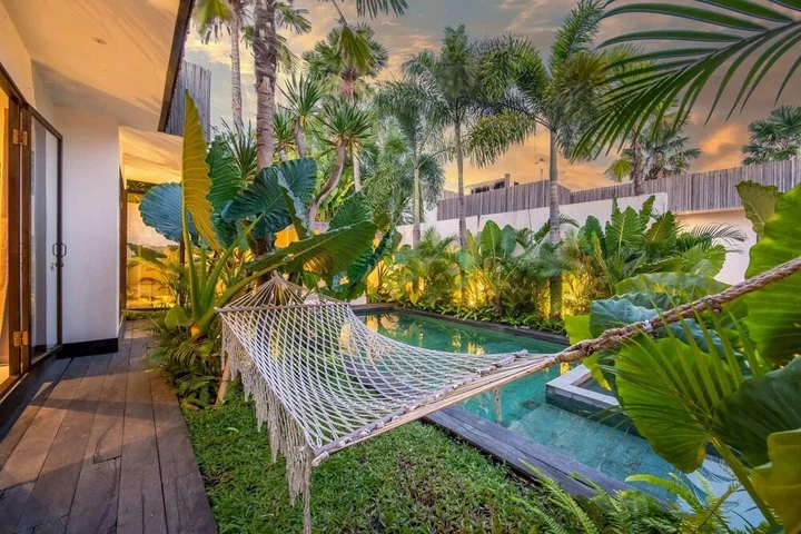 Керобокан: Tropical Design, Private Villa, 3 BR, Umalas