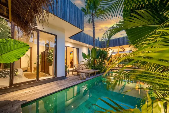 Керобокан: Tropical Design, Private Villa Complex, 6 BR, Umalas With Staff
