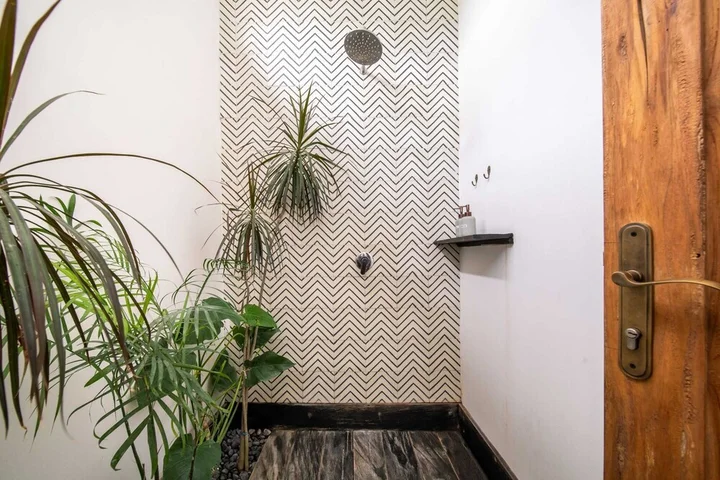 Керобокан: Tropical Design, Private Villa Complex, 6 BR, Umalas With Staff