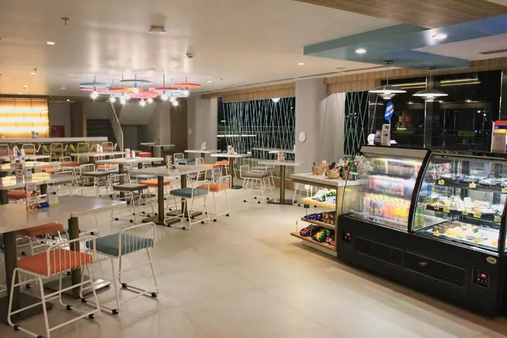 Суракарта: POP! Hotel Solo