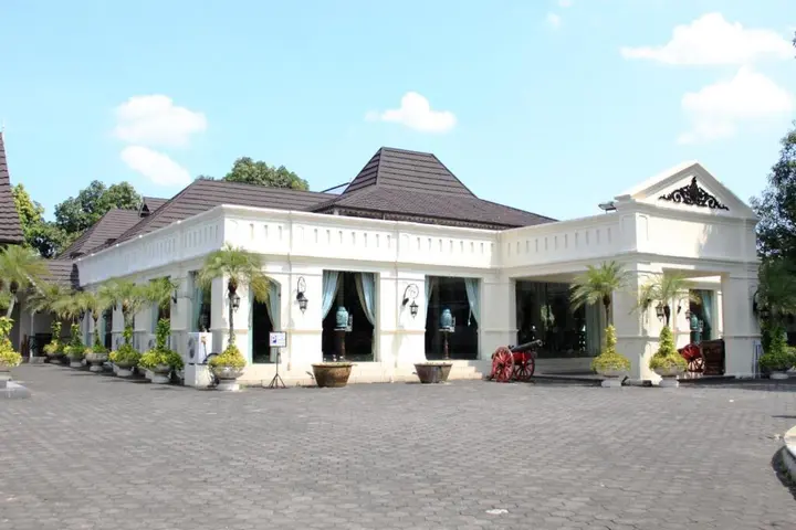 Суракарта: Hotel Dana Solo