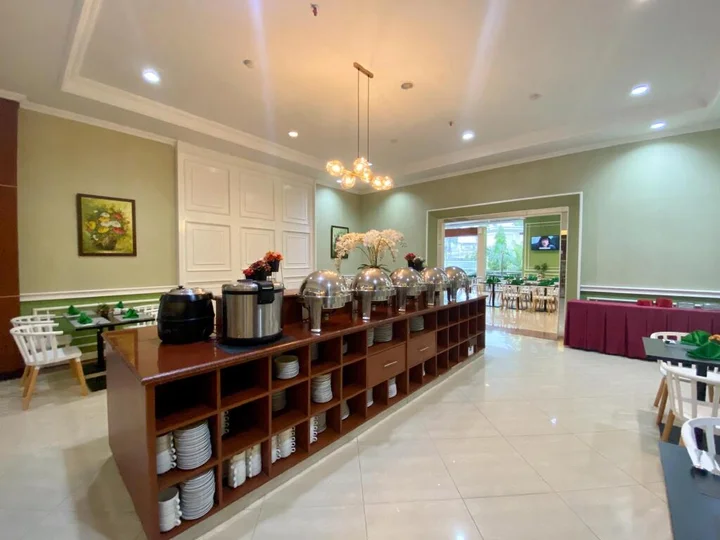 Сукохарджо: Tosan Hotel