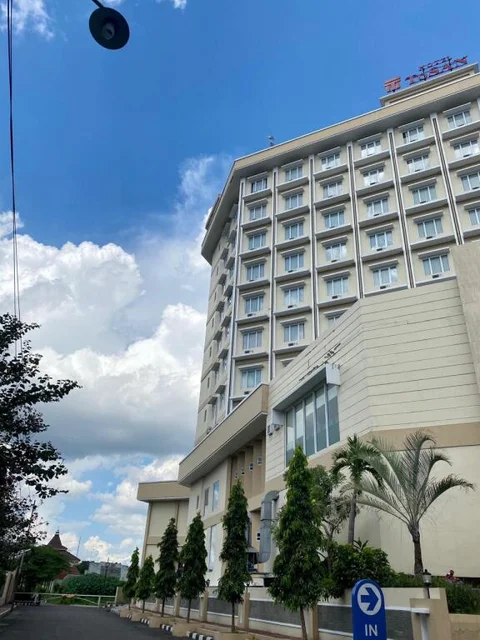 Сукохарджо: Tosan Hotel