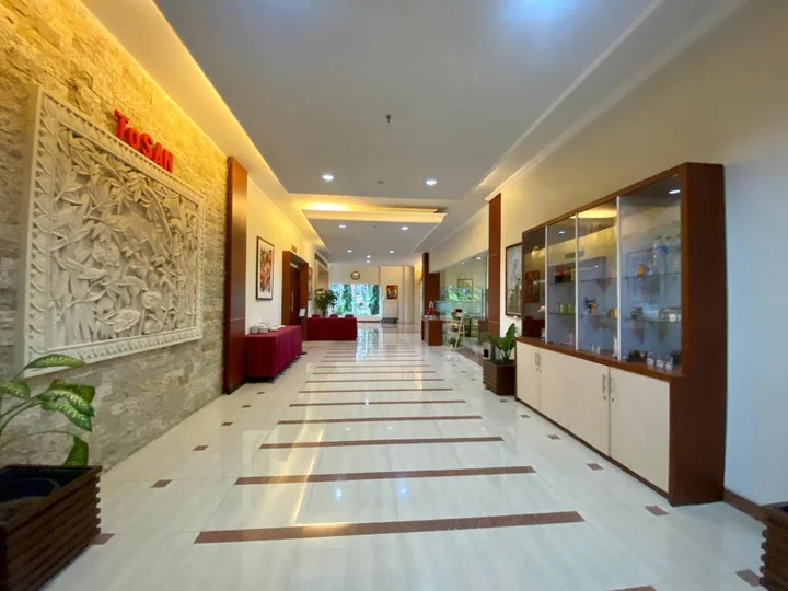Сукохарджо: Tosan Hotel