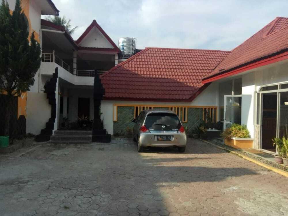 Пематангсиантар: Wisma Tuluy