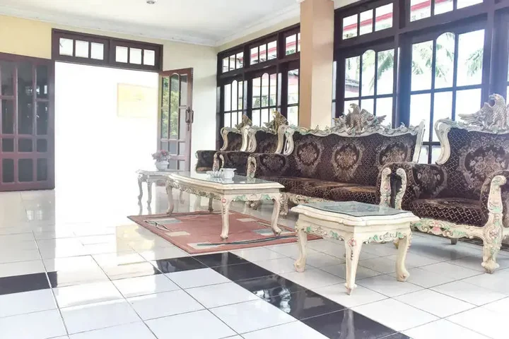 Амбон: RedDoorz Plus @ Tirta Kencana Hotel