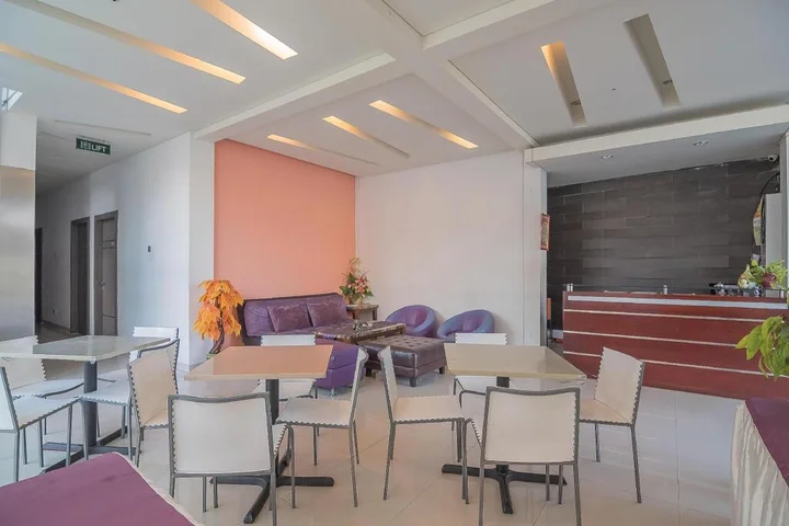 Семаранг: RedDoorz Plus near Undip Pleburan