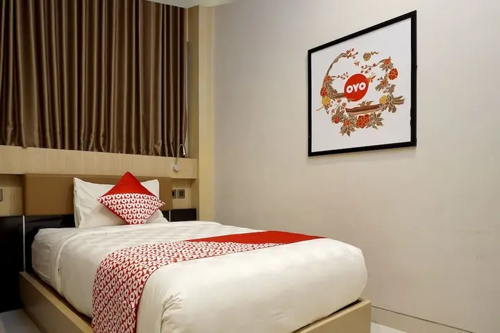 Депок: OYO 825 Grand Omah Sastro
