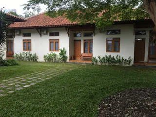 Батуретно: Jenak Homestay