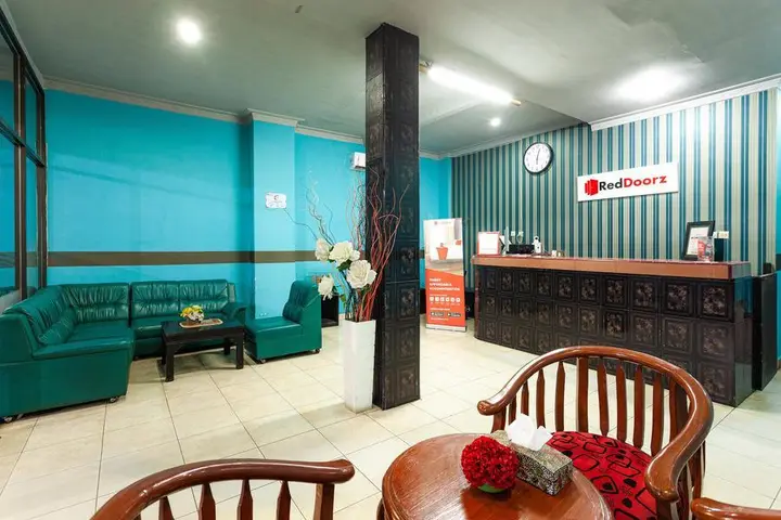 RedDoorz near Yuki Simpang Raya Mall Medan 2 — фото 3
