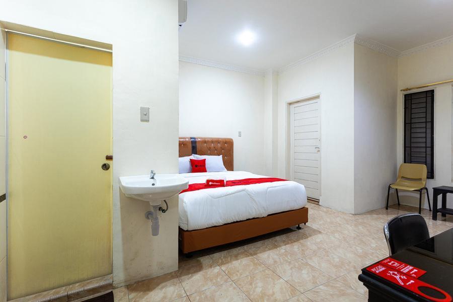 RedDoorz near Yuki Simpang Raya Mall Medan 2 — фото 1