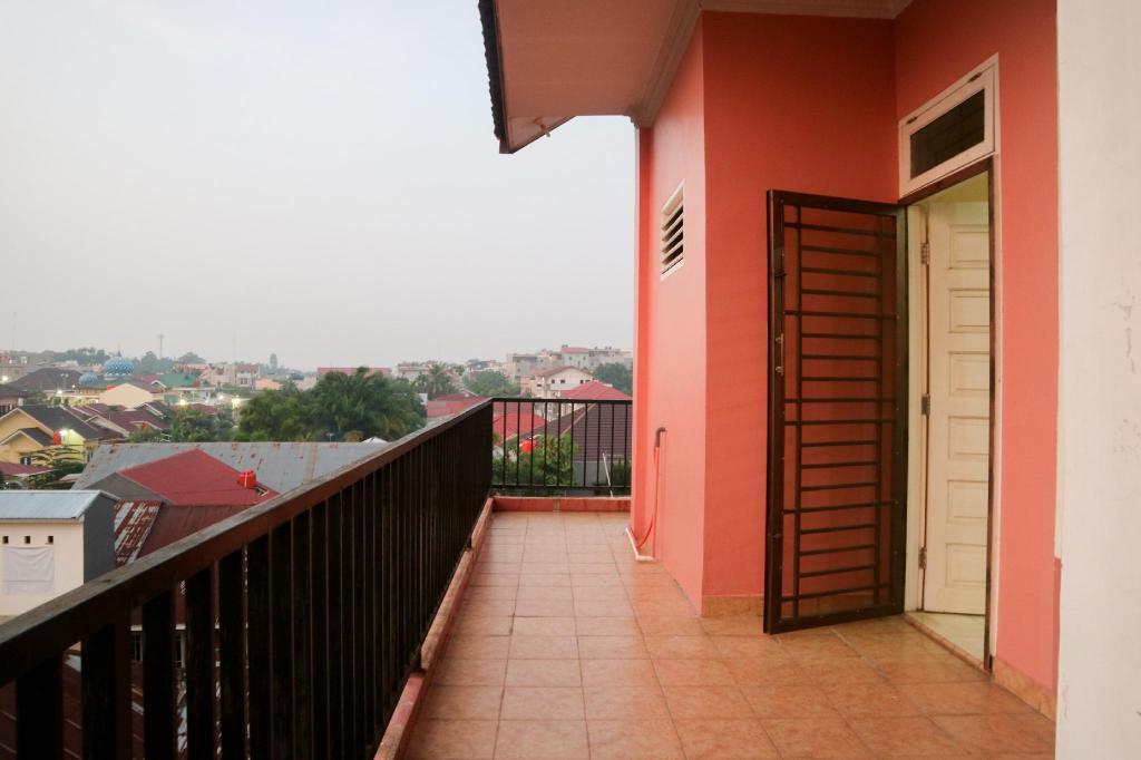 Пеканбару: OYO 1156 Fanybella Homestay