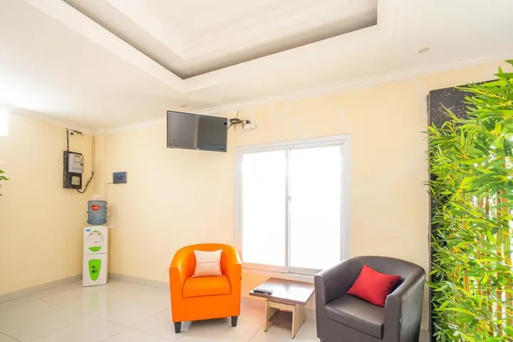 Богор: RedDoorz Syariah near Exit Toll Ciawi