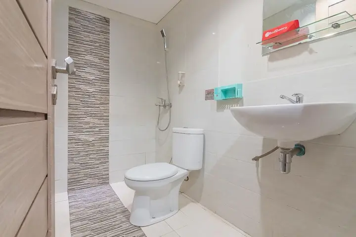 Баликпапан: RedDoorz Plus near Sepinggan Airport 3