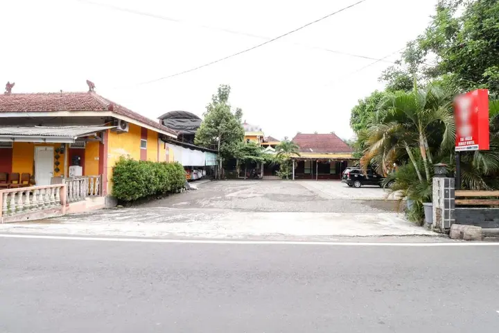 Боробудур: The Joglo Family Hotel