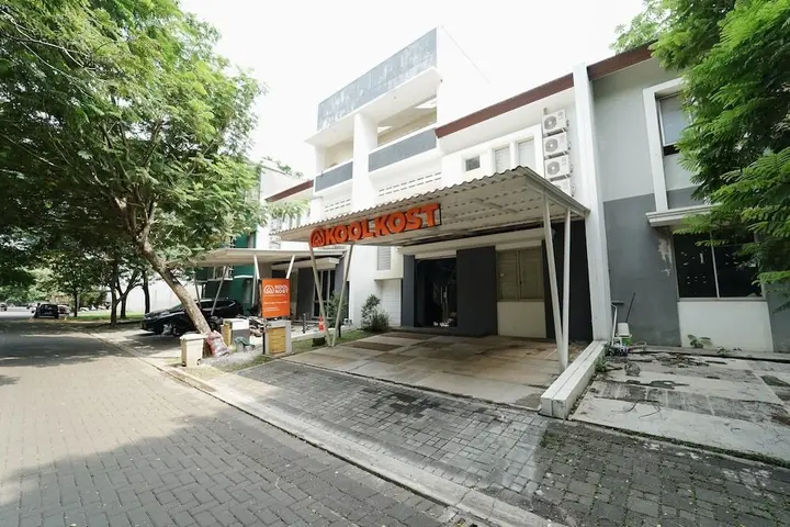 Legok: KoolKost near Universitas Prasetiya Mulya