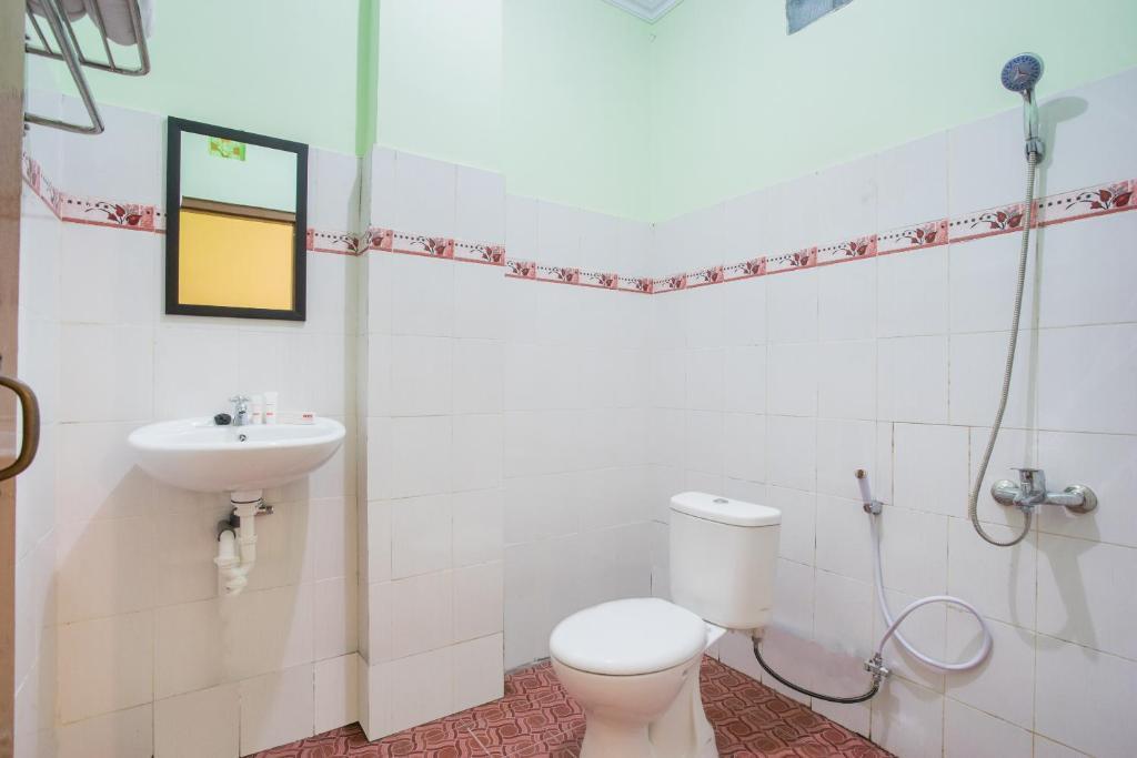 Батуретно: OYO 1419 Rhona Guest House Syariah