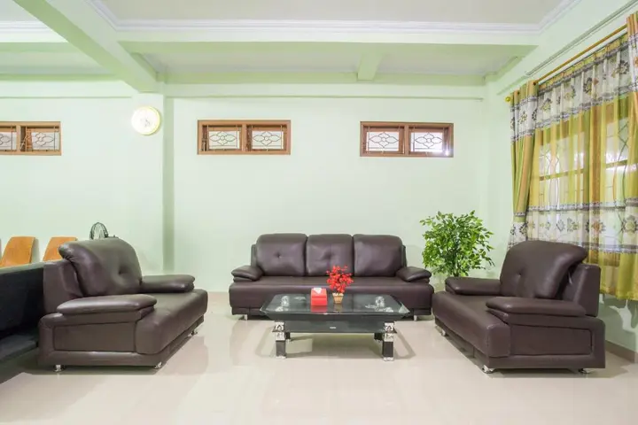 Батуретно: OYO 1419 Rhona Guest House Syariah
