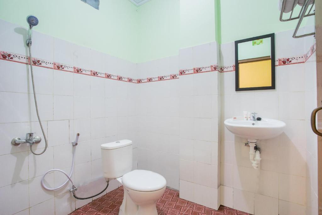 Батуретно: OYO 1419 Rhona Guest House Syariah
