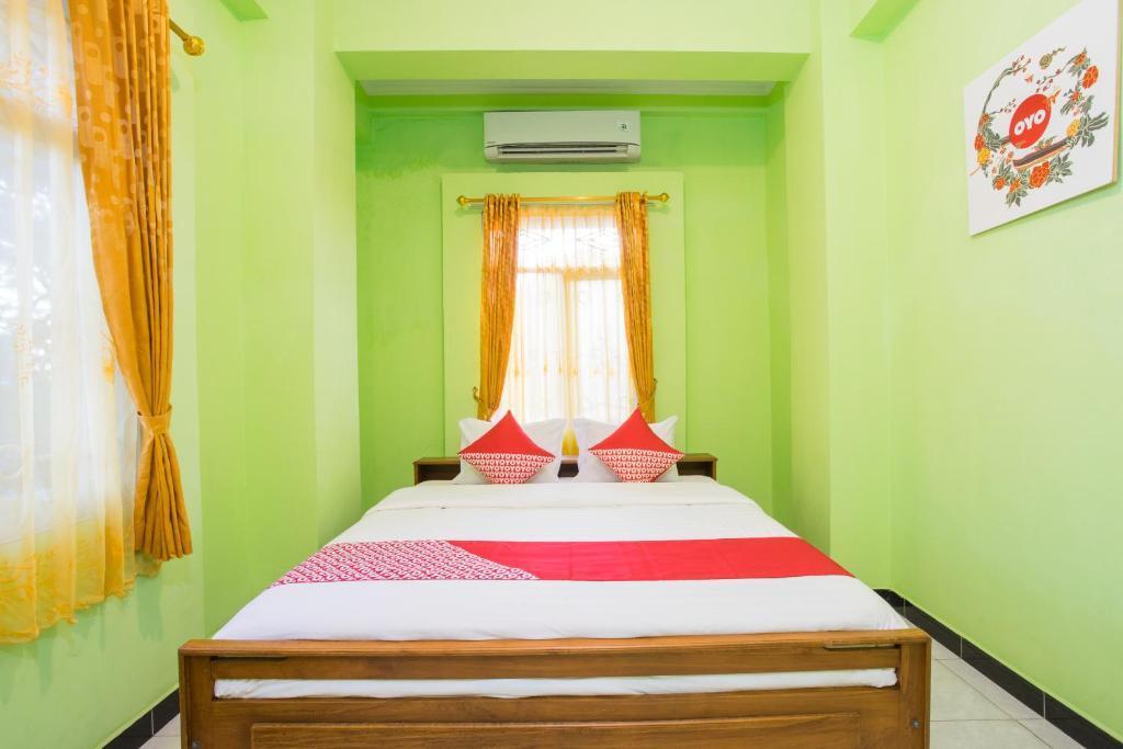 Батуретно: OYO 1419 Rhona Guest House Syariah