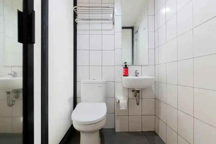 Legok: RedDoorz Plus near ICE BSD 2