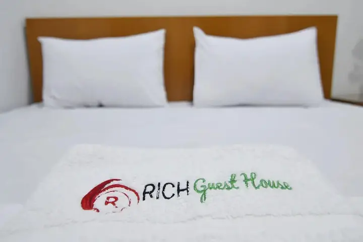 Джамби: Rich Guesthouse