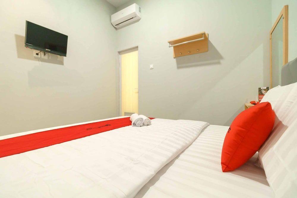 RedDoorz @ Helvetia Medan 2 — фото 4